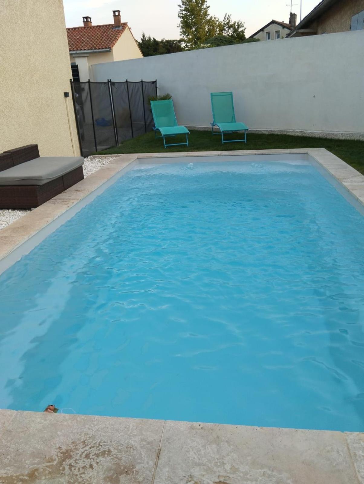 Villa J Et V Bedarrides Екстер'єр фото